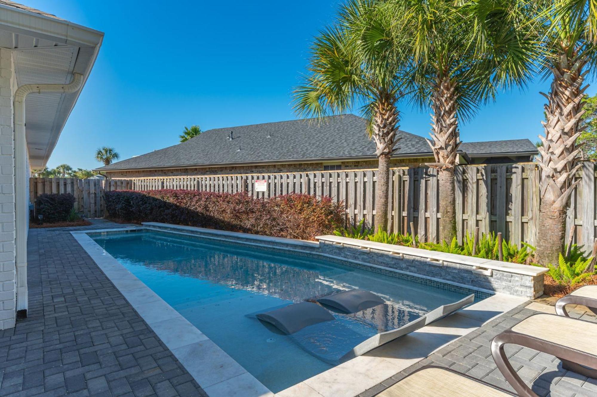 Beautiful Pet Friendly Home! New Tropical Pool, Opt Golf Cart And Pool Heat, Minutes To Beach Destin Eksteriør billede