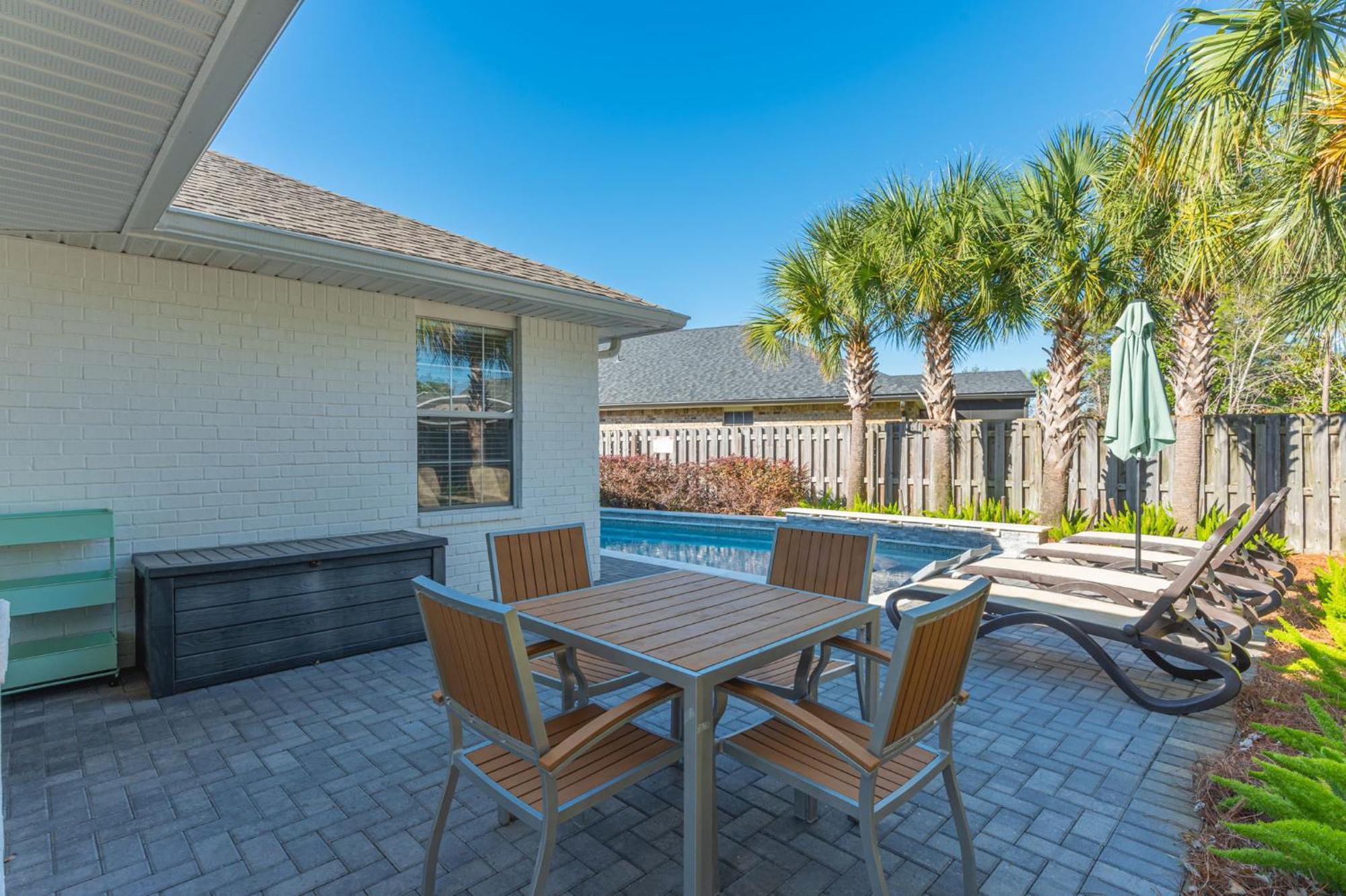 Beautiful Pet Friendly Home! New Tropical Pool, Opt Golf Cart And Pool Heat, Minutes To Beach Destin Eksteriør billede